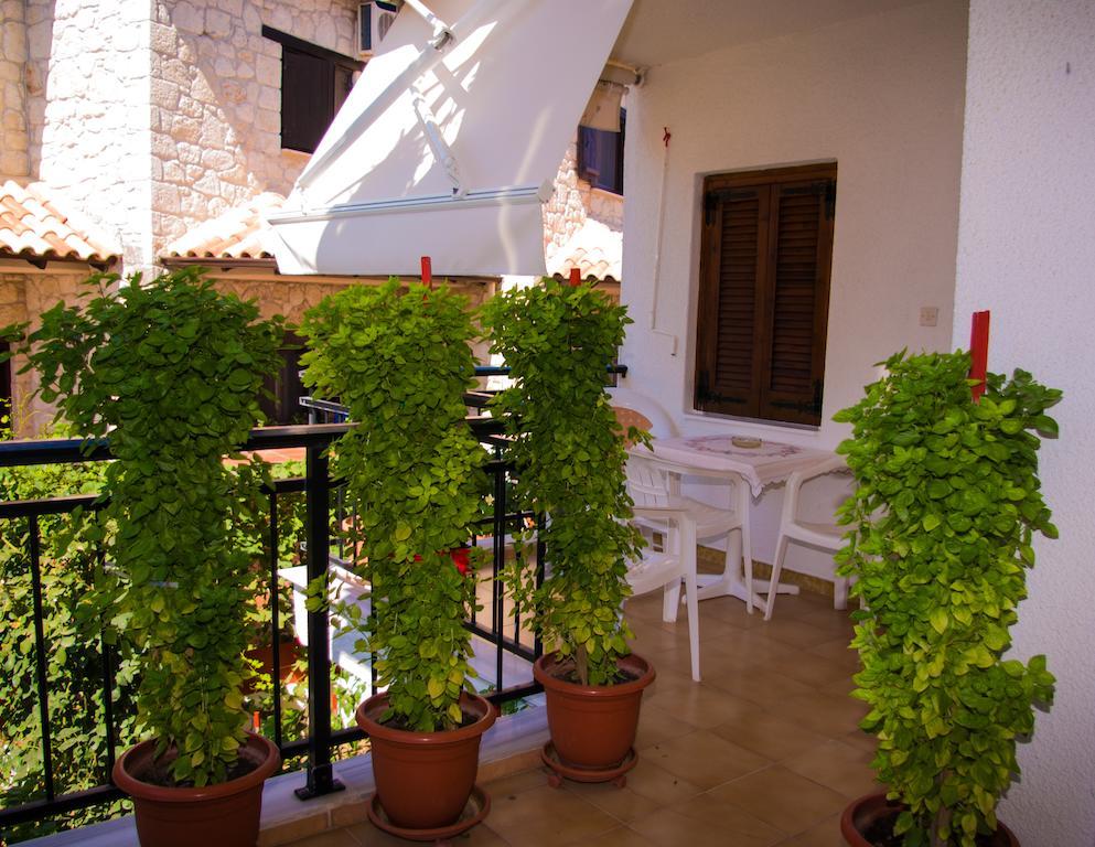 Studio Nastasia Afytos Exterior photo