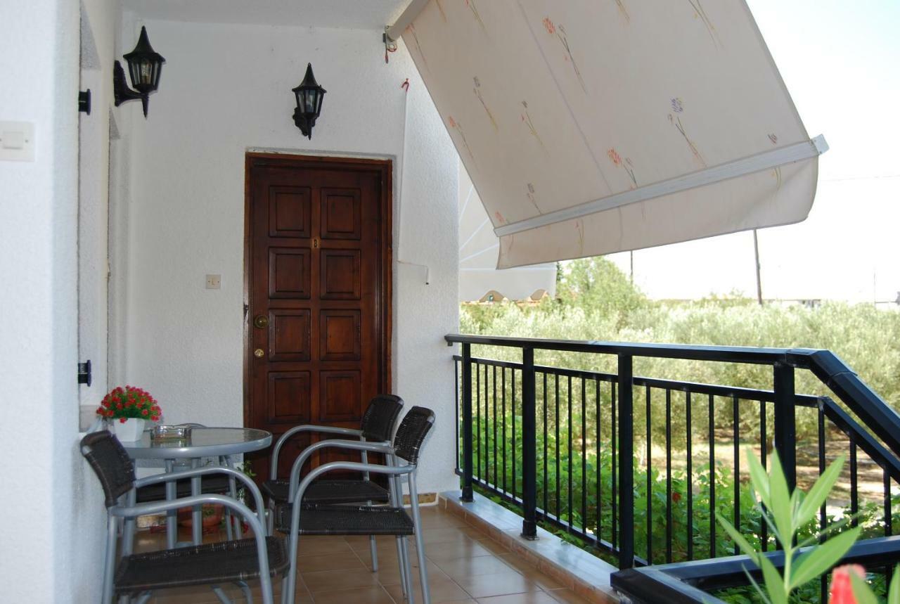 Studio Nastasia Afytos Exterior photo